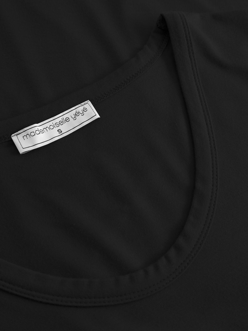 Mademoiselle YeYe Smooth Touch Viskose Langarm Top in Schwarz