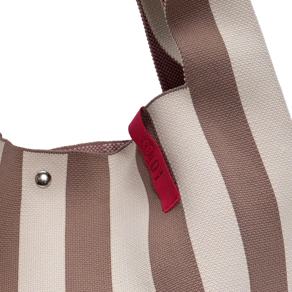 LOT83 LOIS Material Mix Gestrickte Shopper Tasche Beige & Creme Gestreift mit Flock Herz