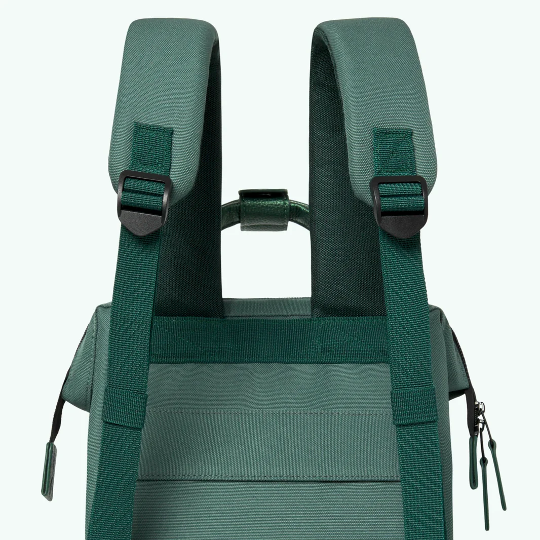 Cabaia Rucksack LEON Small mit Laptop-Fach - Grün 