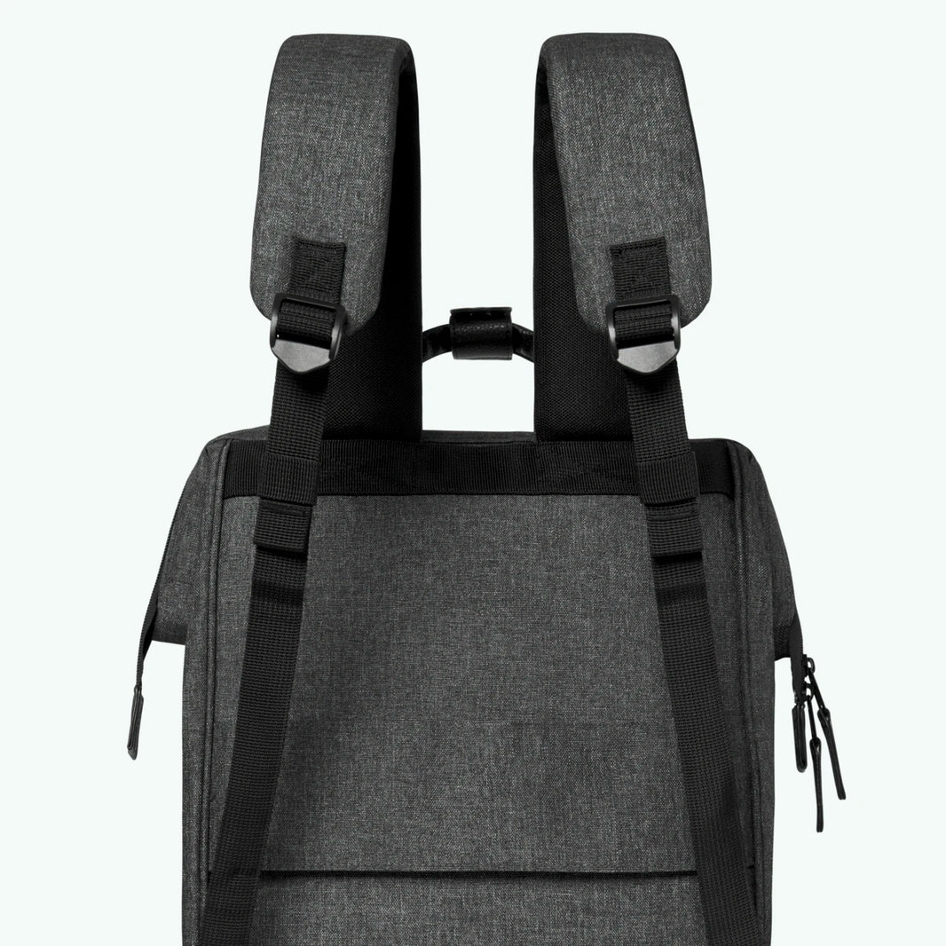 Cabaia ADVENTURER Rucksack Large LUXEMBOURG - Schwarz Meliert Cabaia ADVENTURER Rucksack Large LUXEMBOURG - Schwarz Meliert