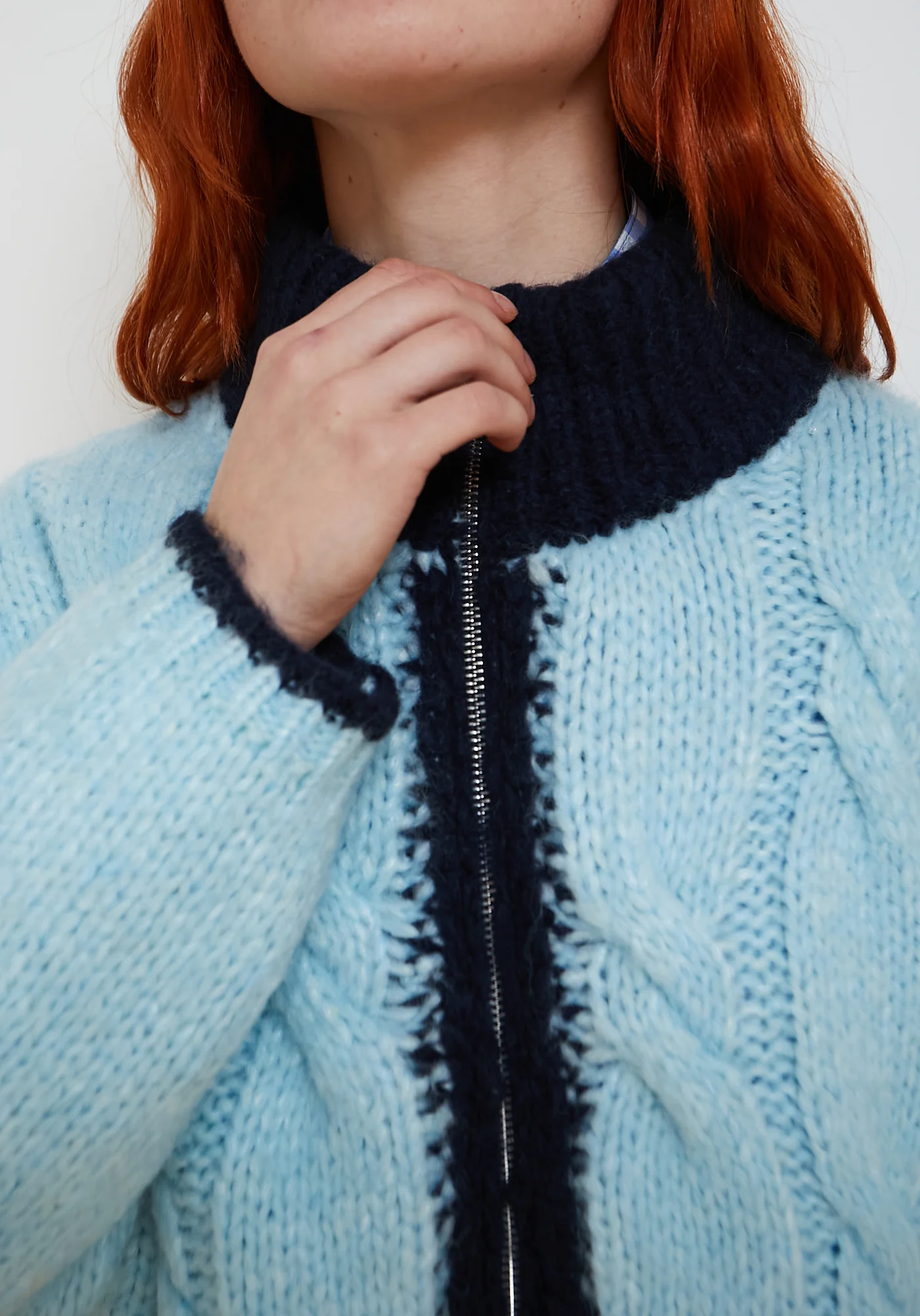 Dr Bloom Cardigan Jammy Strickjacke mit Reißverschluss in Himmelblau Dr Bloom Cardigan Jammy Strickjacke mit Reißverschluss in Himmelblau