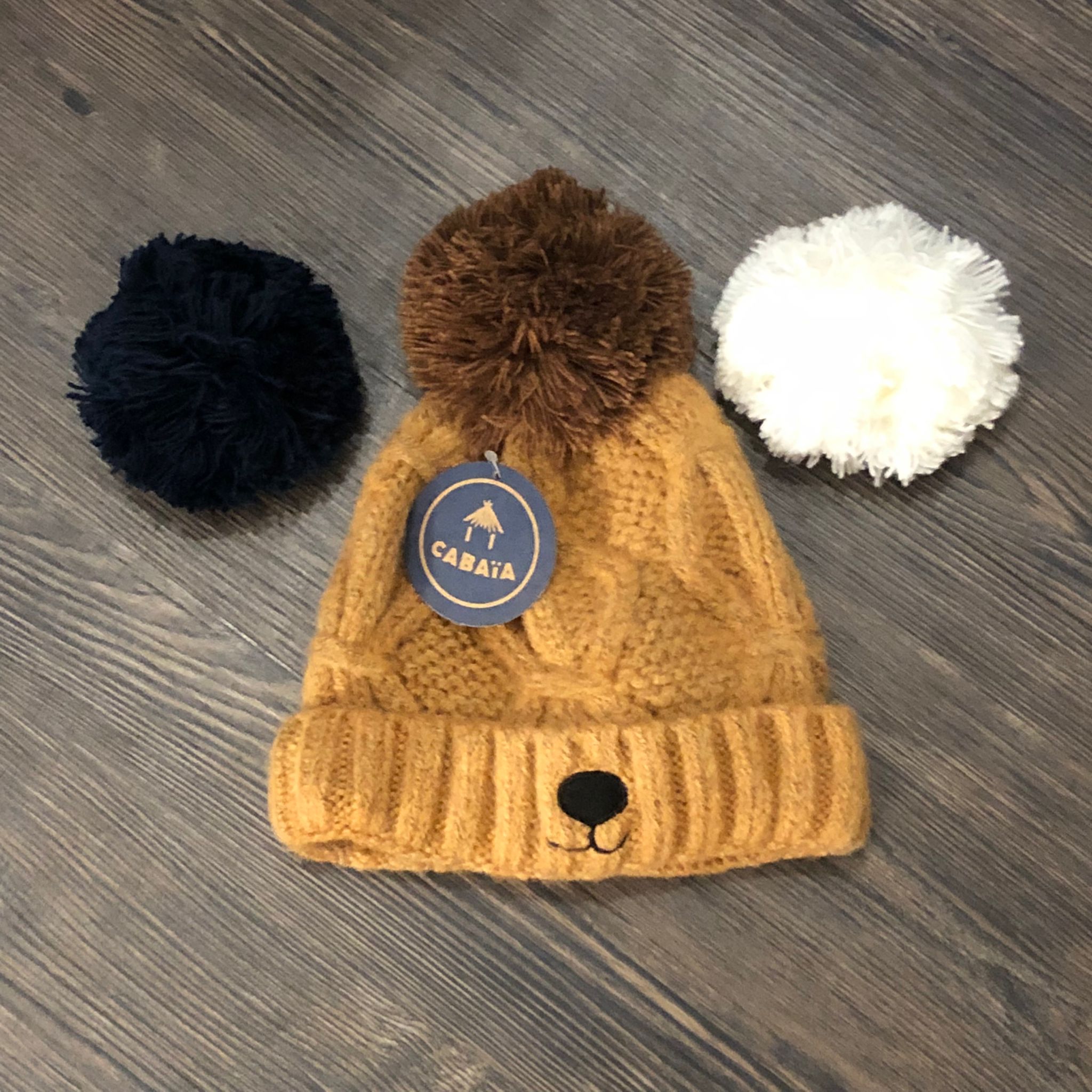 8fa95736-fa27-4ae5-9128-ba2fadadb111 Cabaia Kids Mütze CITRONNADE in Camel Bär mit 3 Bommel - SALE