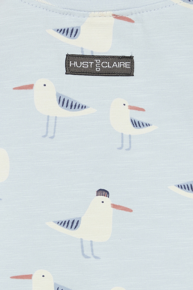 Hust & Claire Arthur T-Shirt in Hellblau Seagull Allover - Möwen - SALE Hust & Claire Arthur T-Shirt in Hellblau Seagull Allover - Möwen - SALE