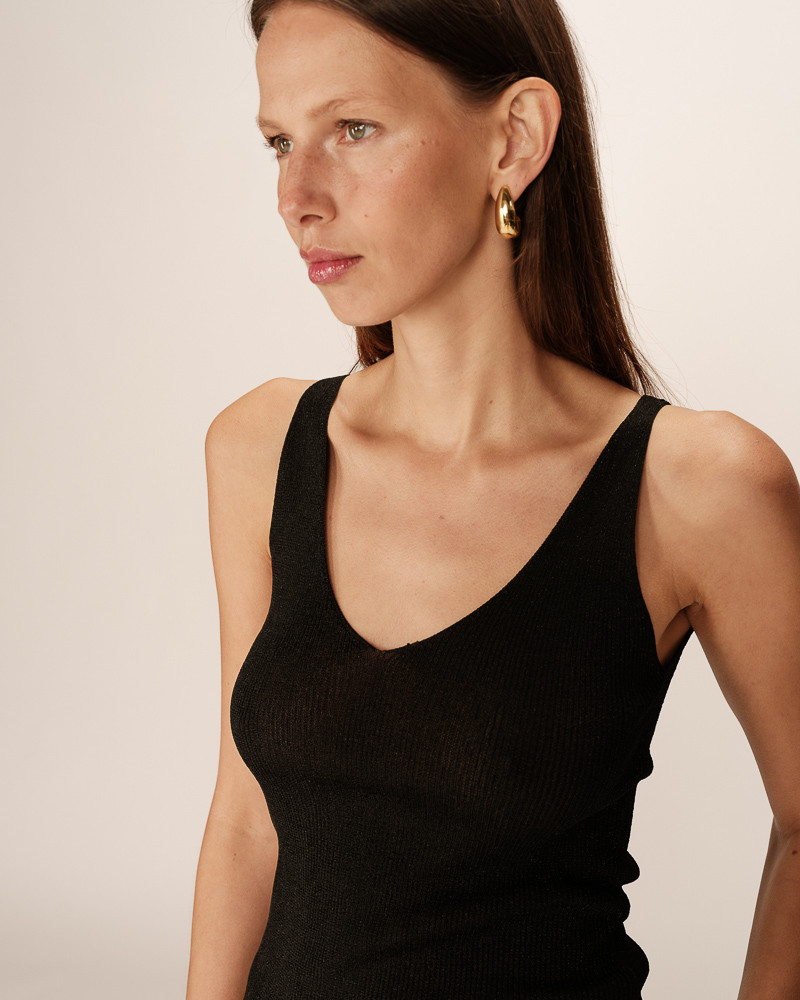 Grace & Mila Paillette V-Ausschnitt Slinky Strick Top in Schwarz mit Feinen Glitzer - SALE
