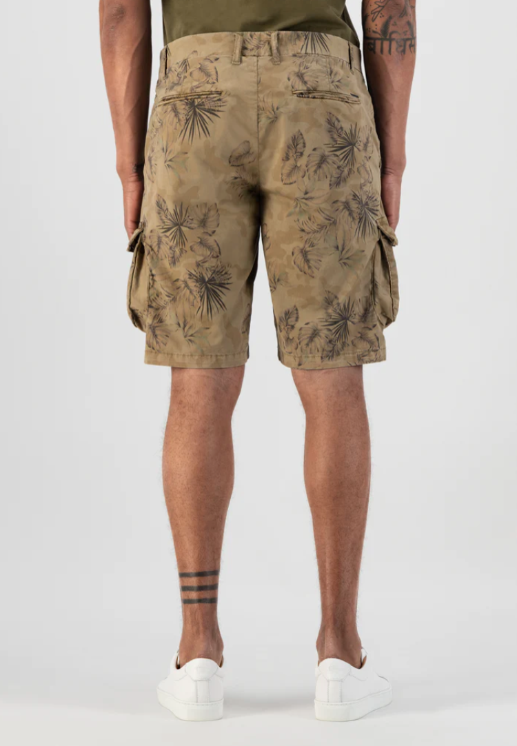 Bildschirmfoto-2022-08-19-um-12-32-04 Dstrezzed Cargo Short in Braun mit Allover Palmen - SALE