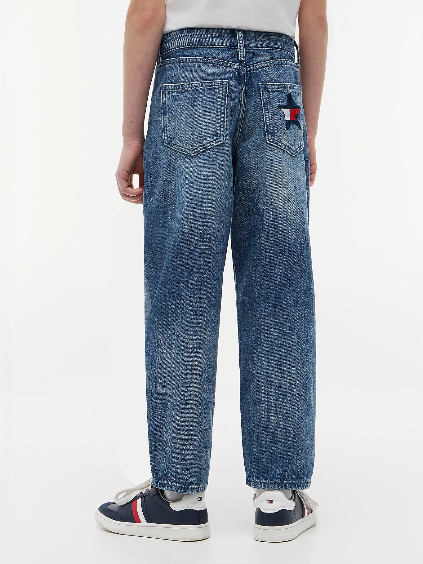 Tommy Hilfiger Barrel Stars Mädchen Barrel Jeans Loose Fit mit Hilfiger Stern Flag Hinten