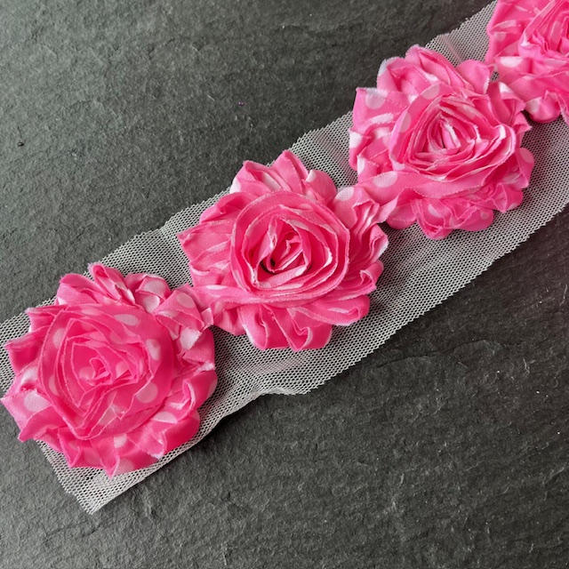 Wowzers Shabby Chic Stoffblume Blüte am Band - Pink Gepunktet - 3 Blumen 