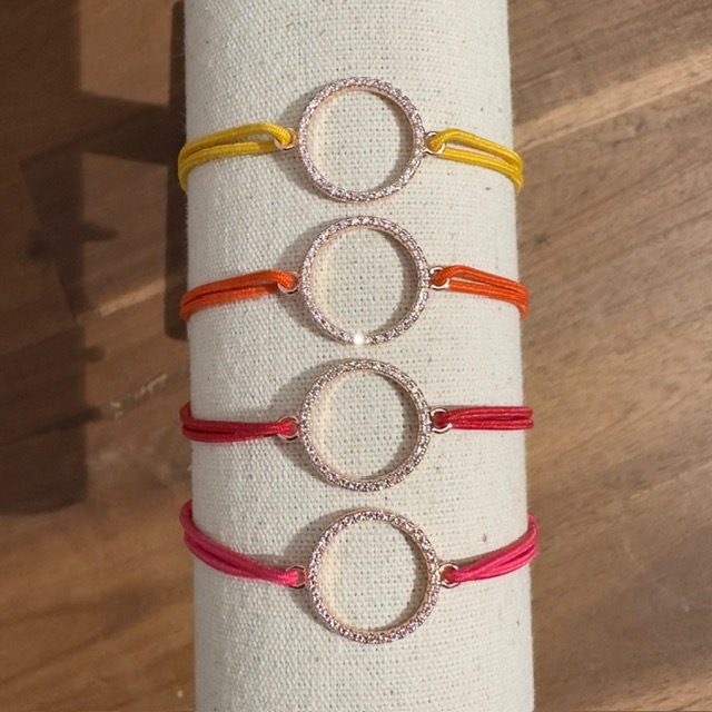 Lua Circle of Life Armband - Elastisch mit Gold Kreis - Pink, Rot, Orange, Gelb