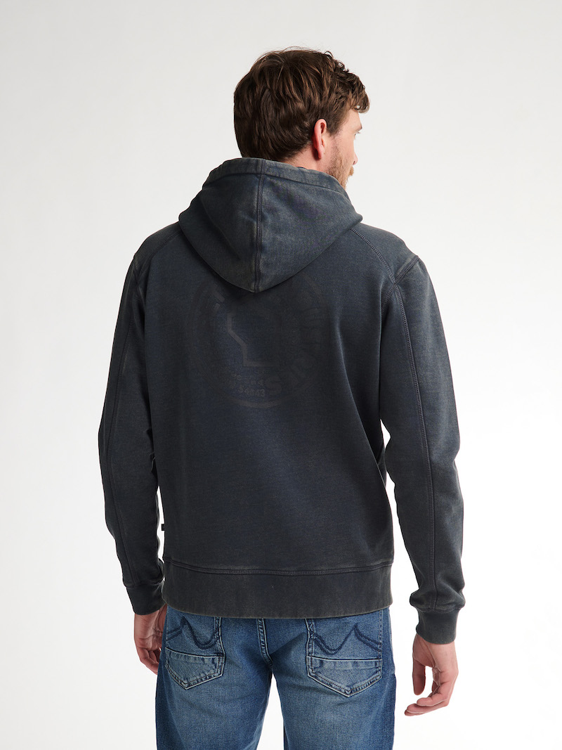 Petrol Industries Herren Kapuzenpullover in Gunmetal Washed Schwarz mit Backprint Petrol Industries Herren Kapuzenpullover in Gunmetal Washed Schwarz mit Backprint