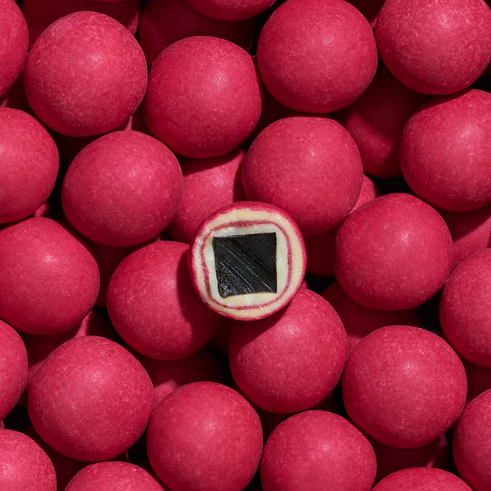 Lakrids by Bülow CRISPY RASPBERRY - SMALL Lakrids by Bülow CRISPY RASPBERRY - SMALL