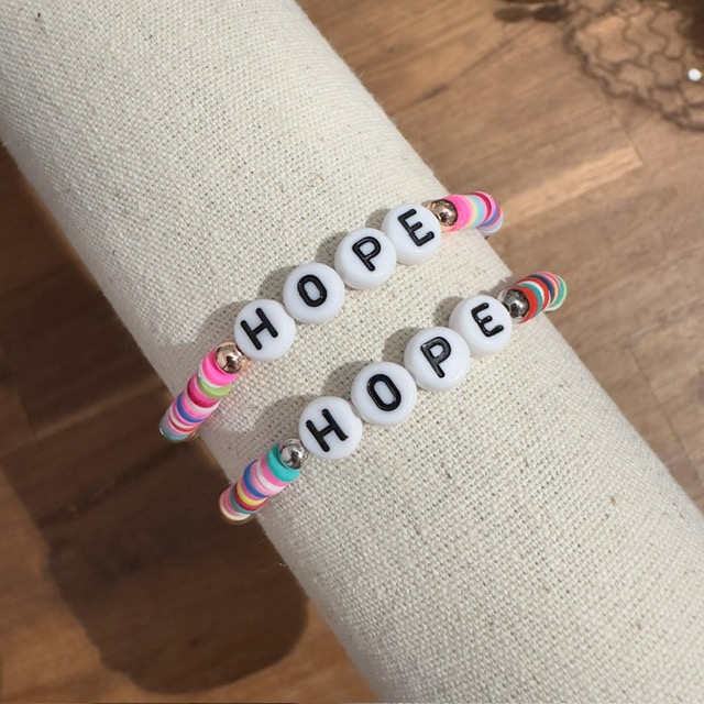 PHOTO-2023-11-07-15-05-42 Lua Circle of Life Armband - Elastisch mit bunten Perlen - HOPE