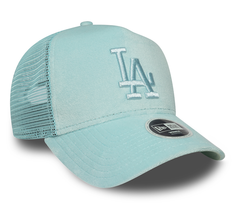 New Era Womens Velour Trucker Cap in Helles Türkis Blau New Era Womens Velour Trucker Cap in Helles Türkis Blau