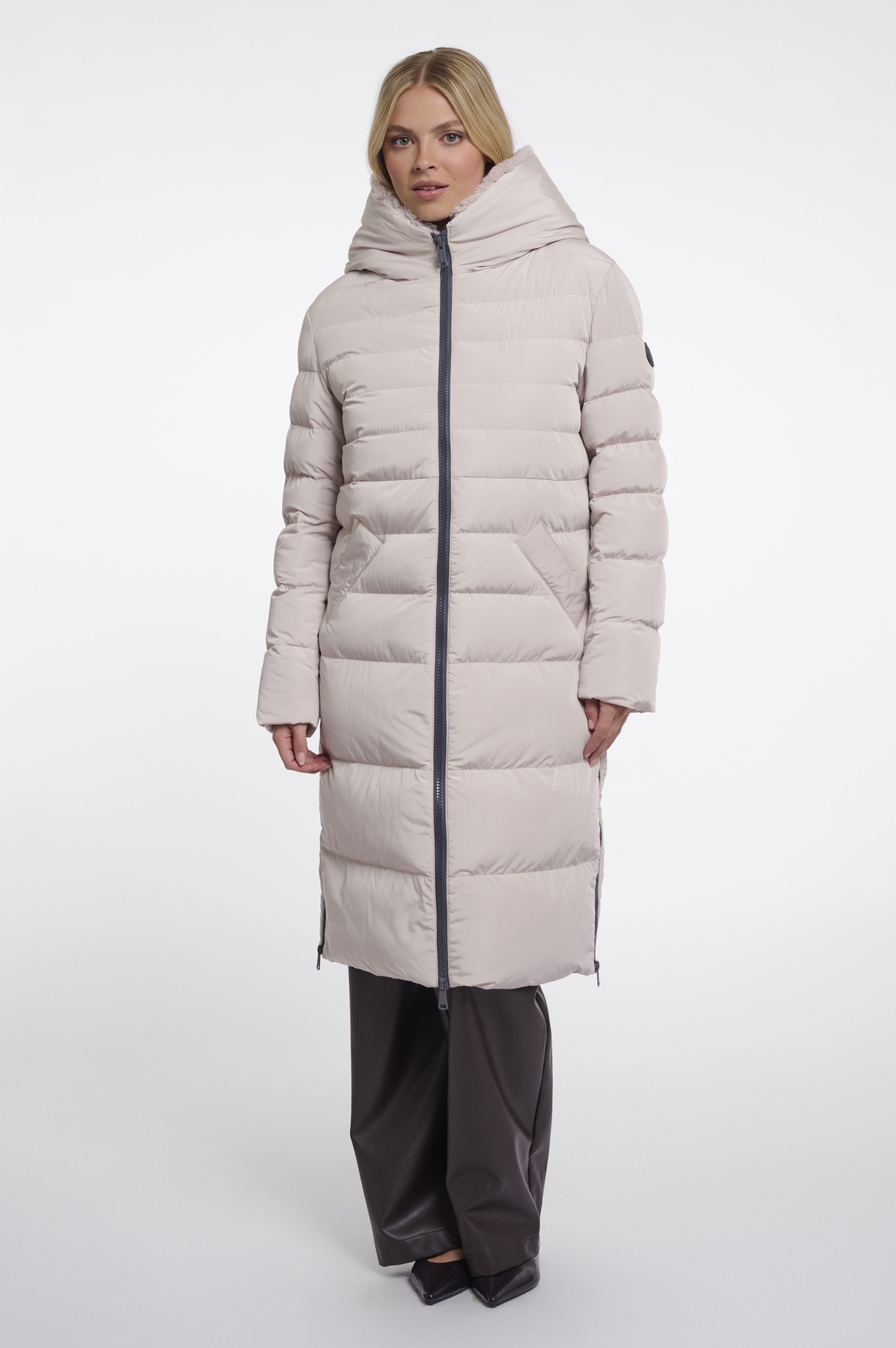 Rino & Pelle Keilafur Winter Puffer Mantel in Stone mit Faux Fell und Kapuze Rino & Pelle Keilafur Winter Puffer Mantel in Stone mit Faux Fell und Kapuze