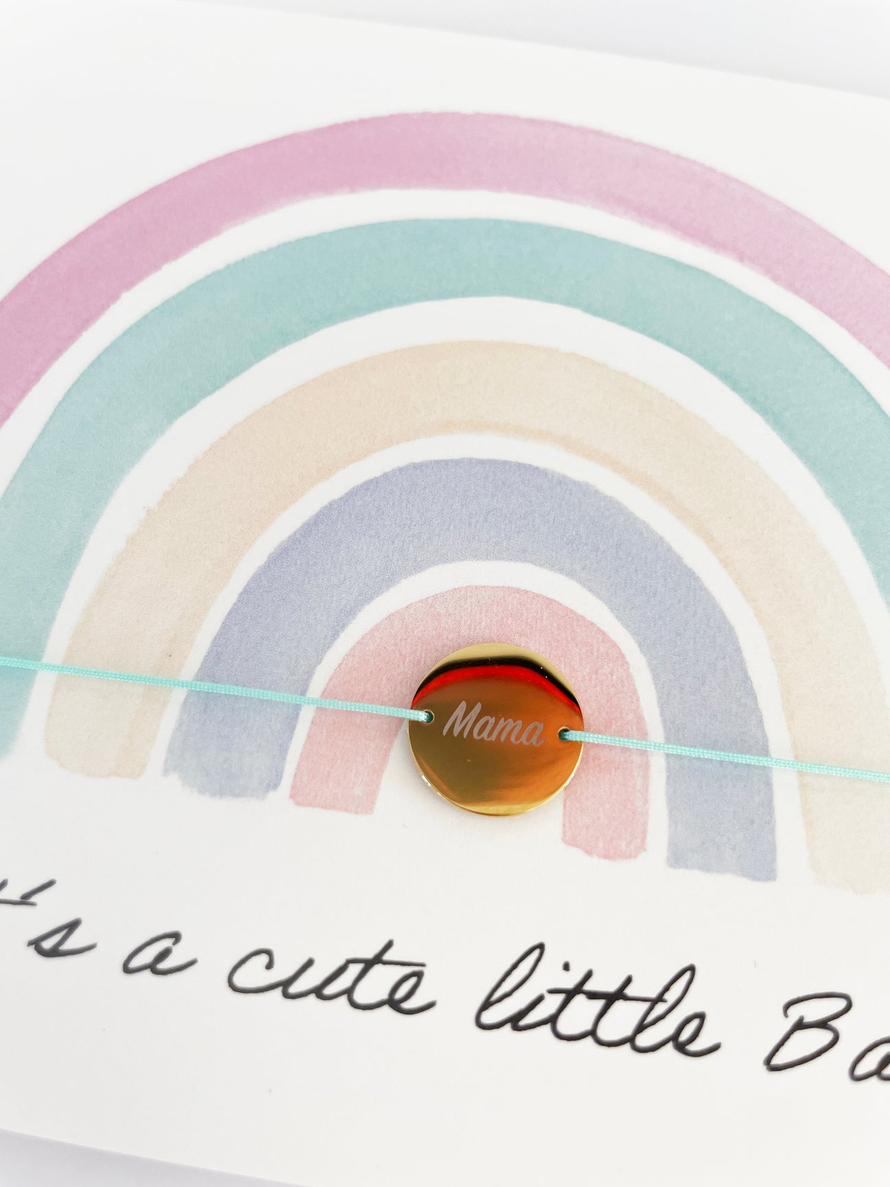 B033_nah_1296x By Vivi Schmuck Postkarte - It´s a cute little Baby!