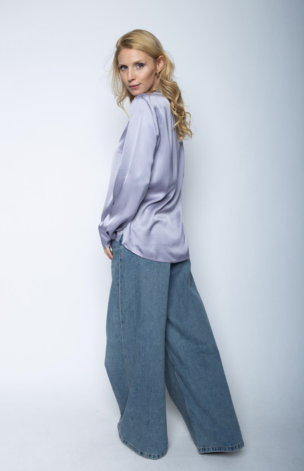 Emily van den Bergh Damen Shirtbluse mit V-Ausschnitt - Silber - SALE