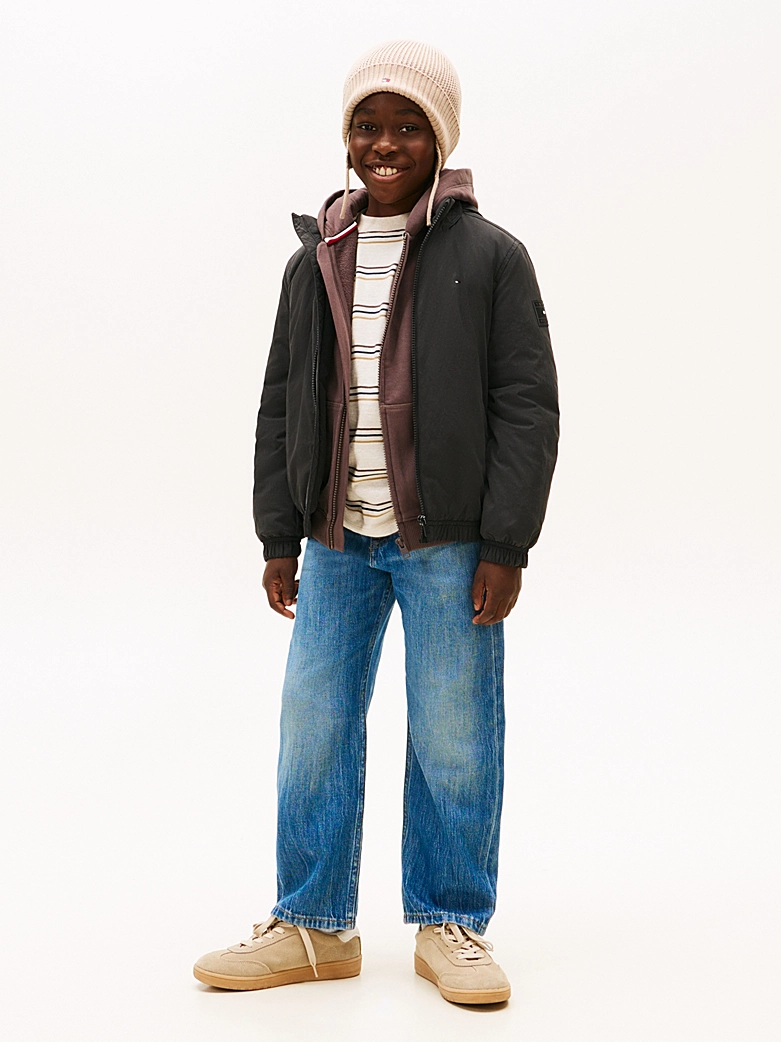 Tommy Hilfiger Essential gefütterte Jungs Jacke in Schwarz - SALE Tommy Hilfiger Essential gefütterte Jungs Jacke in Schwarz - SALE