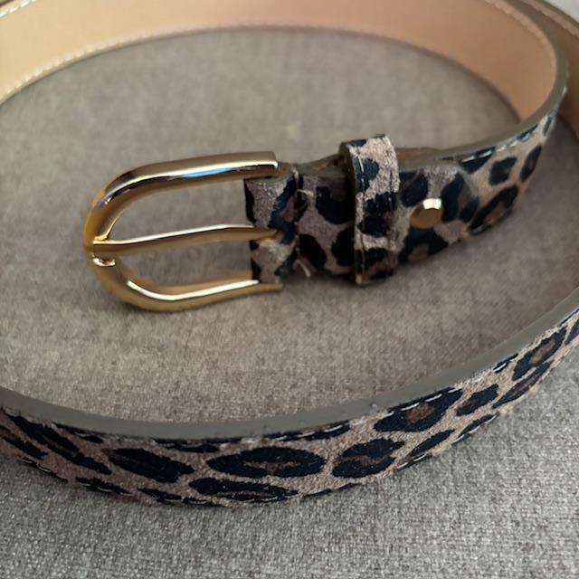 Ledergürtel Leo mit Shchnale in Gold