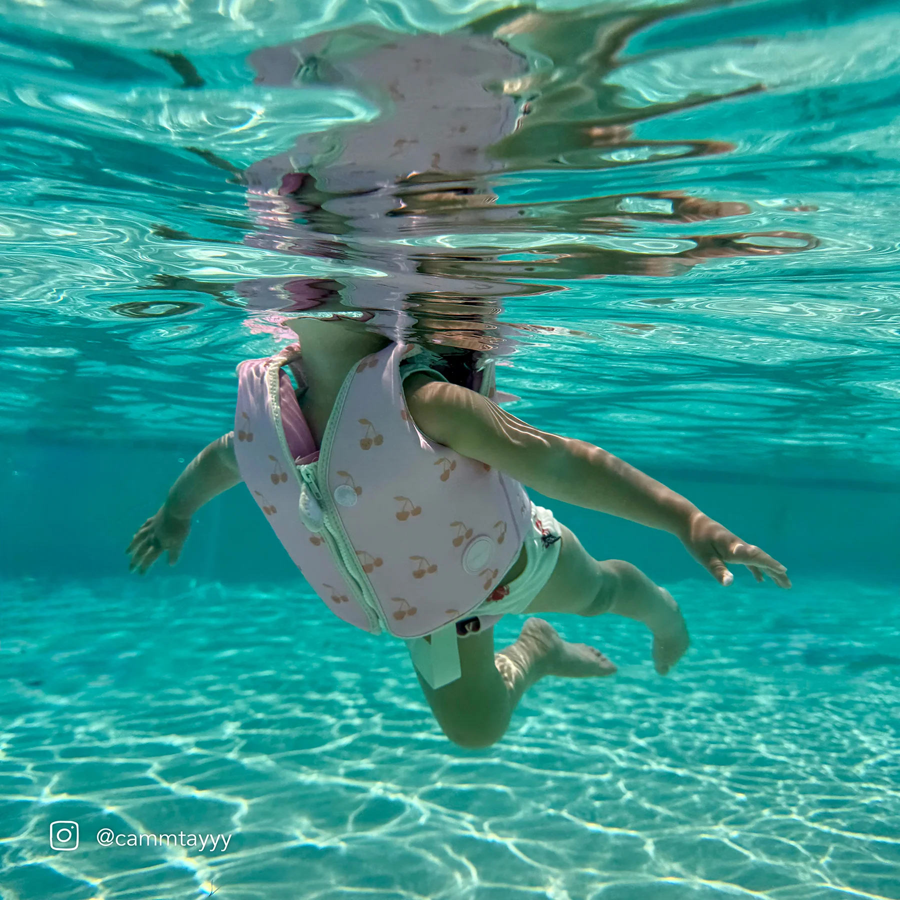 Sunnylife Schwimmweste Cotton Candy - Kirschen auf Pink