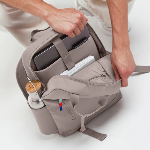 GOT BAG DAYPACK 2.0 SEAHORSE - Nachhaltiger Rucksack in Taupe Beige GOT BAG DAYPACK 2.0 SEAHORSE - Nachhaltiger Rucksack in Taupe Beige