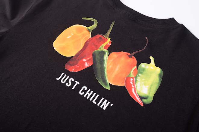 Someone Kurzarm T-Shirt in Schwarz - Red Hot Chilli - Just Chilin Someone Kurzarm T-Shirt in Schwarz - Red Hot Chilli - Just Chilin