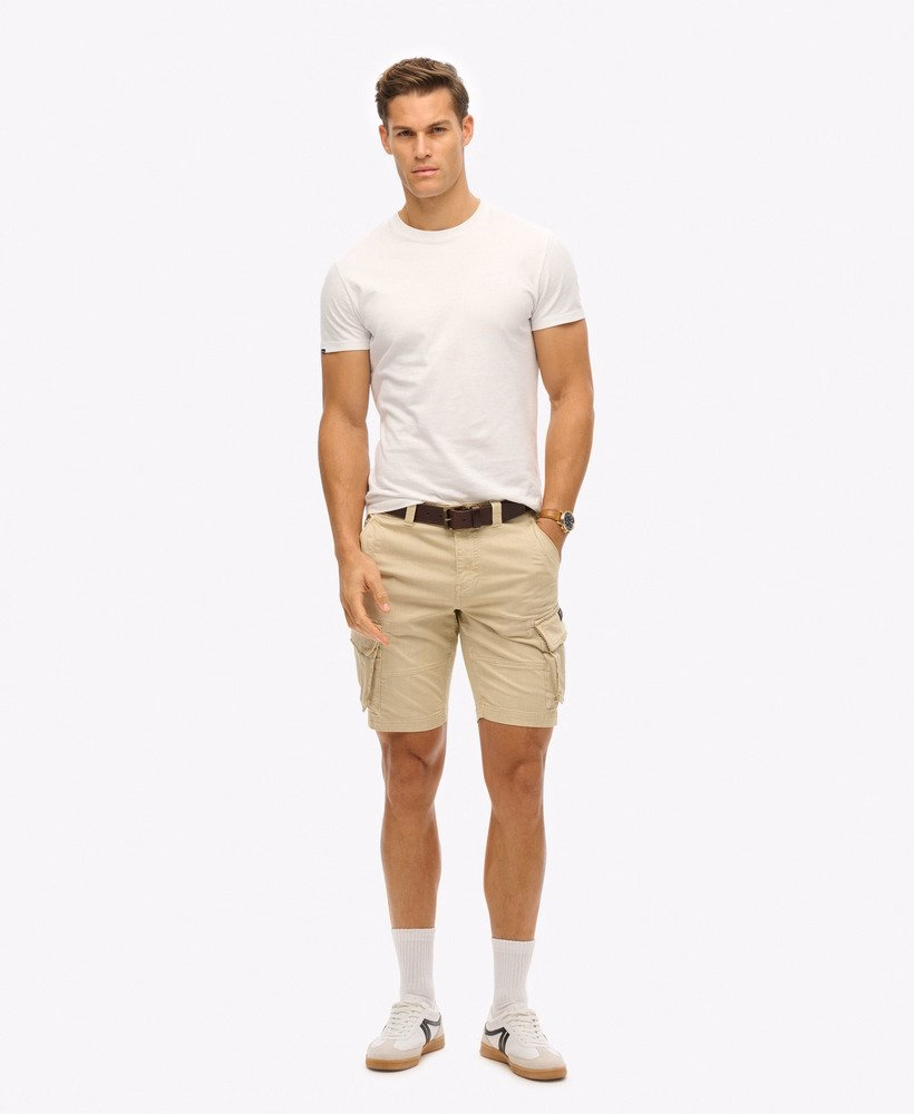Superdry Herren Core Cargo Shorts in Sand Beige Superdry Herren Core Cargo Shorts in Sand Beige