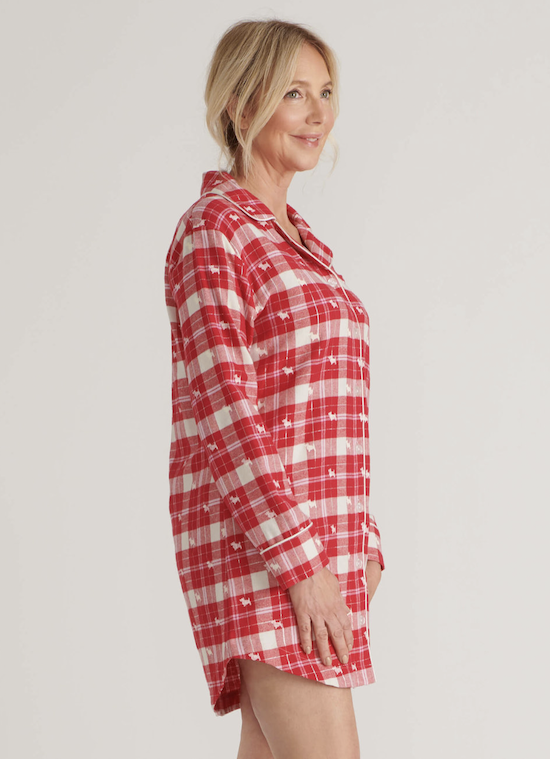 Bildschirmfoto-2022-10-15-um-23-05-02 Little Blue House Damen Flannel Nachthemd - Rotes Karo mit Hunde