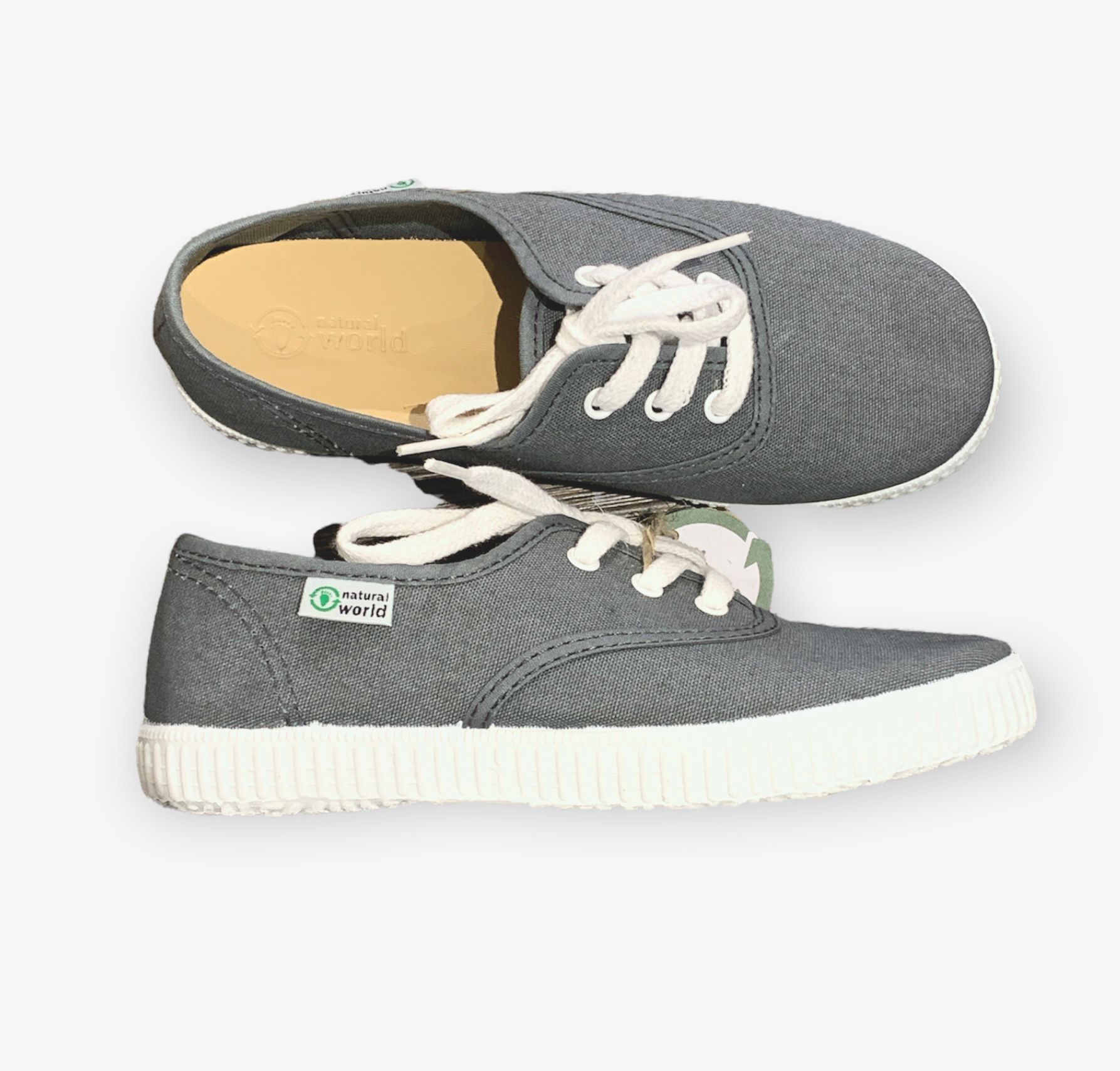 8bf3cc13-489c-4319-8ee6-936d099764d4 Natural World eco friendly Schuhe - zum Binden - In Grau mit Gummisohle