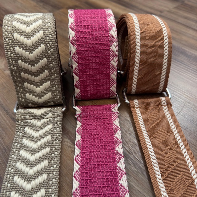 075a7473-27ed-48c9-a880-e4757ff301c9 BFF Crossbody Schulterriemen / Taschengurt mit Silber Schnalle - Taupe Design - SALE
