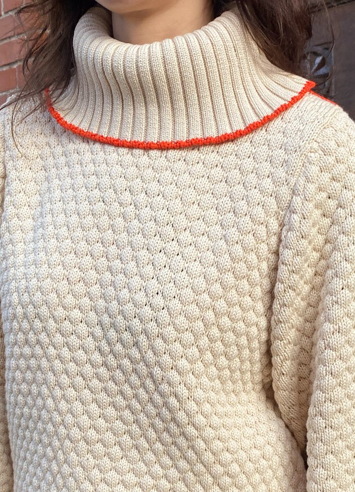 Mademoiselle YeYe Scribble Line Rolli Baumwolle Pullover mit Struktur in Creme & Orange Borte