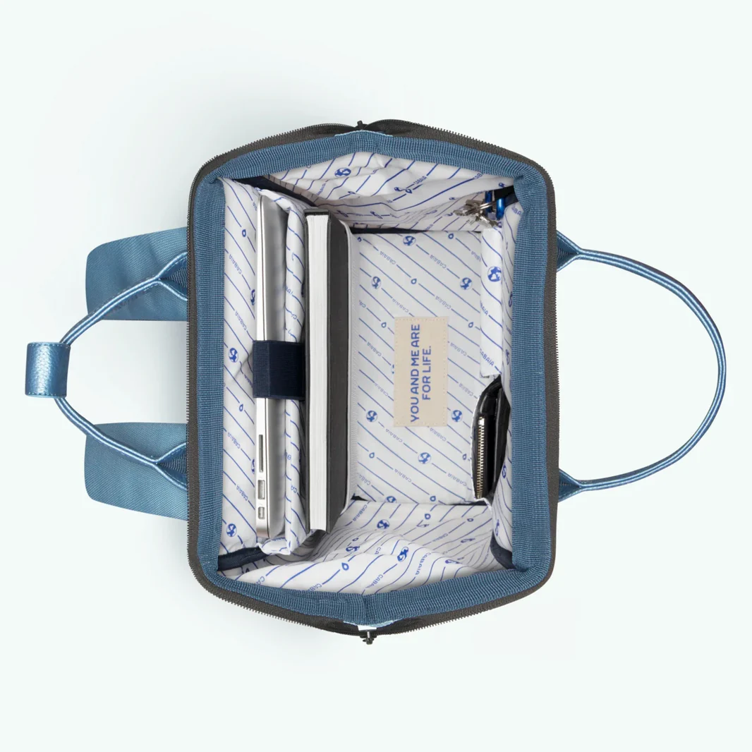 Cabaia ADVENTURER Rucksack Medium BOURGAS - Powder Blau Cabaia ADVENTURER Rucksack Medium BOURGAS - Powder Blau