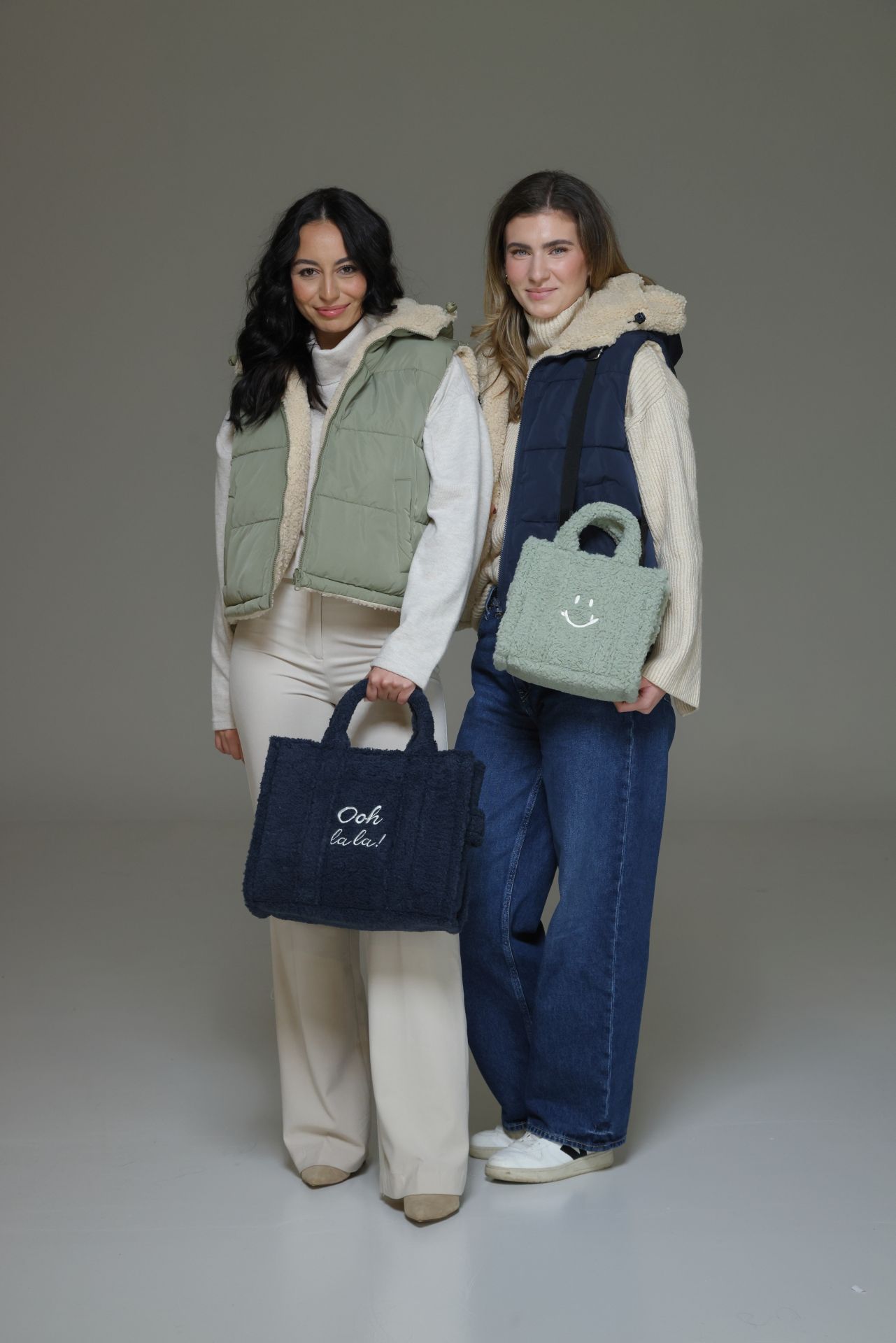 Lara Lauren BOA kurze Wendeweste mit Kapuze Navy & Teddyfell - SALE