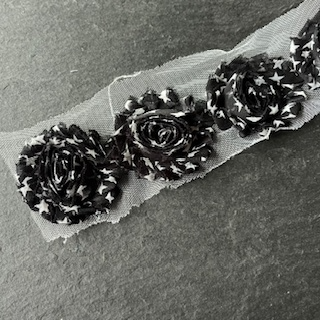Wowzers Shabby Chic Stoffblume Blüte am Band - Sterne Schwarz - 3 Blumen 