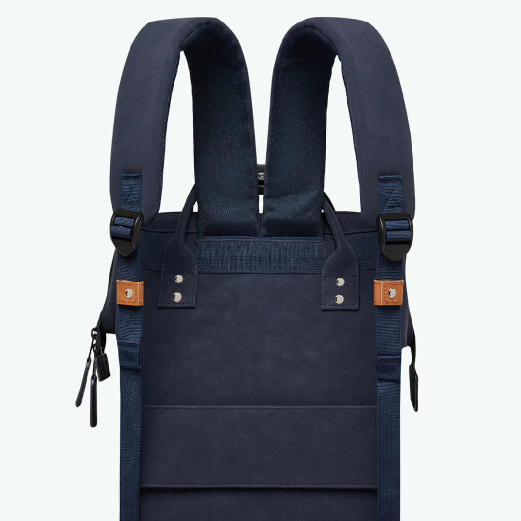 ZURICH_LARGE_BACKPACK_ADVENTURER_ZURICH_9_wqu1417055ceqzrreb2_1066x-jpg Cabaia Rucksack ZURICH Large mit Laptop-Fach in Marine Blau