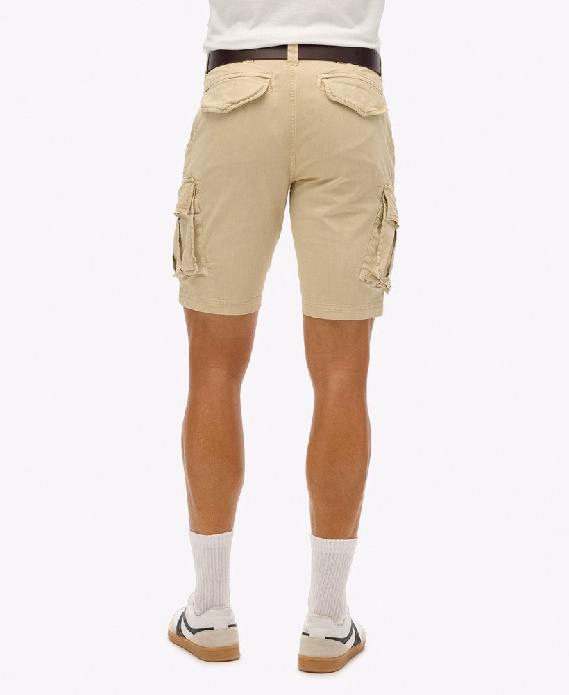 Superdry Herren Core Cargo Shorts in Sand Beige Superdry Herren Core Cargo Shorts in Sand Beige