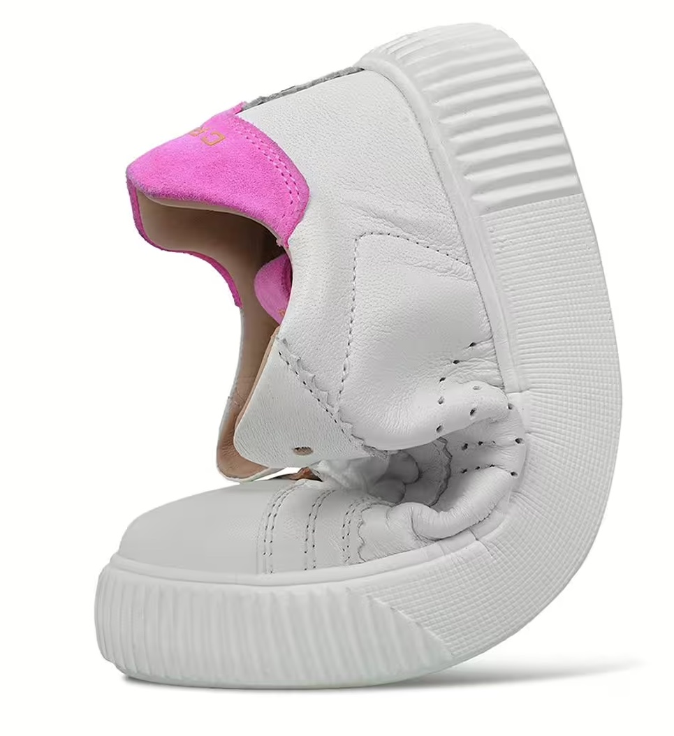 Crickit Sneaker ORMA in Weiß mit Neon Pink Wildleder - SALE Crickit Sneaker ORMA in Weiß mit Neon Pink Wildleder - SALE
