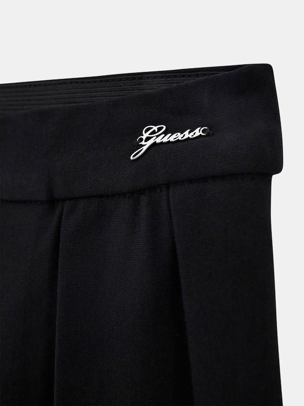 Guess Kurzer Plisseerock Tennis Skirt in Schwarz mit Short Hose