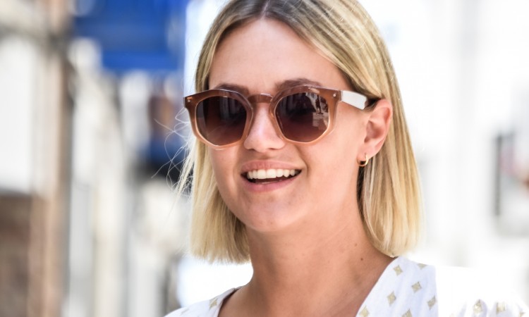 Charly Therapy Sonnenbrille mit Etui - AUDREY BRAUN