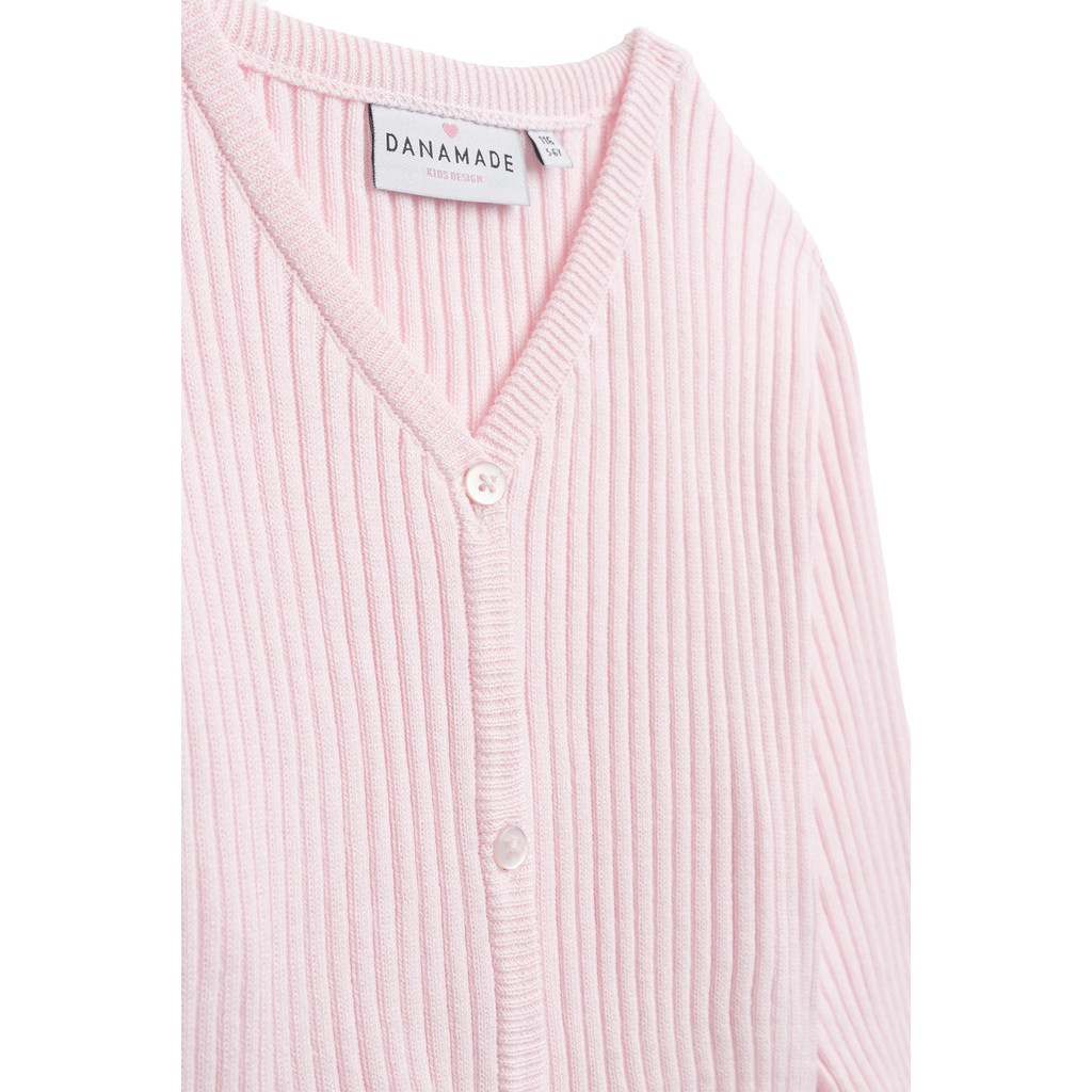 Danamade DMILOU Cardigan Strickjacke Kurz Geschnitten Gerippt in Zartrosa Danamade DMILOU Cardigan Strickjacke Kurz Geschnitten Gerippt in Zartrosa