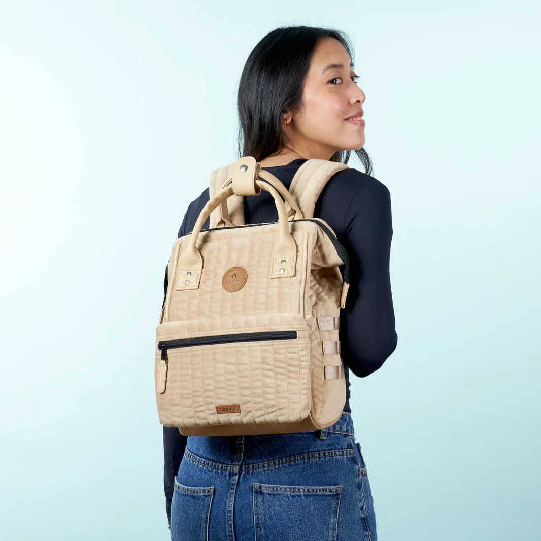 Cabaia Rucksack GUADALAJARA Small mit Laptop-Fach - Creme Samt Cabaia Rucksack GUADALAJARA Small mit Laptop-Fach - Creme Samt