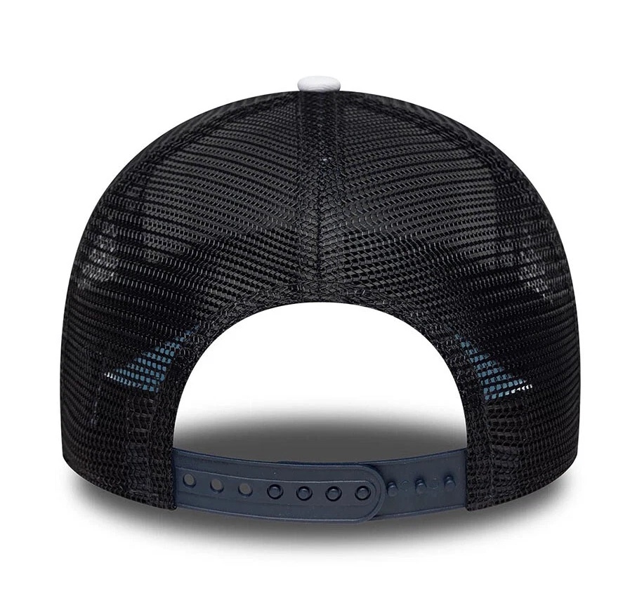 New Era A-Frame Trucker Cap in Blau - Monaco New Era A-Frame Trucker Cap in Blau - Monaco