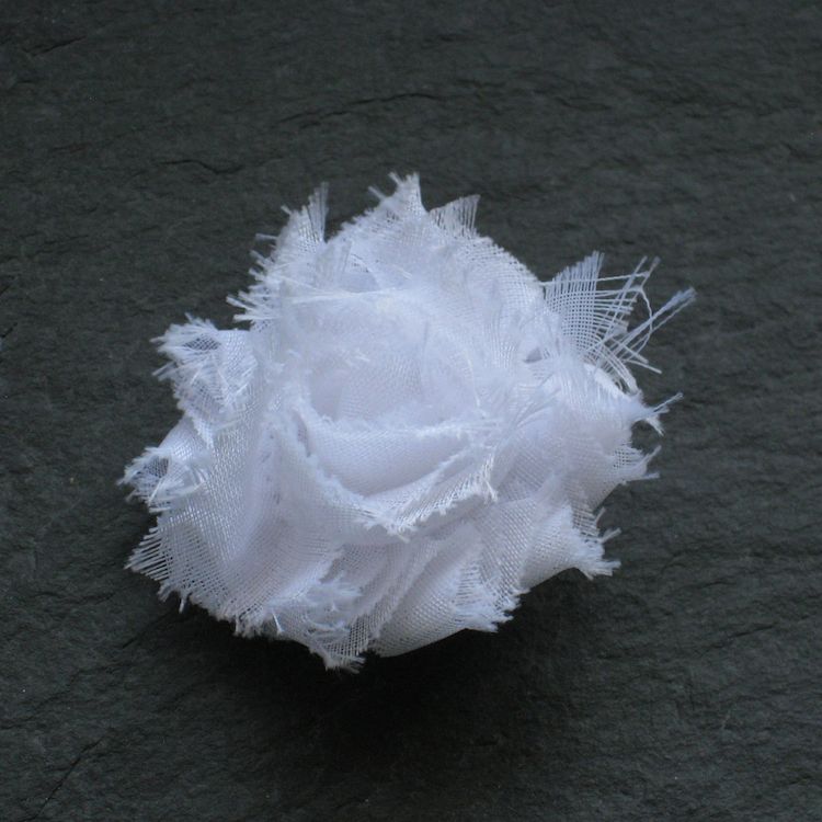 PETIT-WEIss-SHABBY-CHIC-BLU-TEN-CLIP Wowzers Blütenclips - Shabby Chic für Haare & Kleidung - Petit Größe