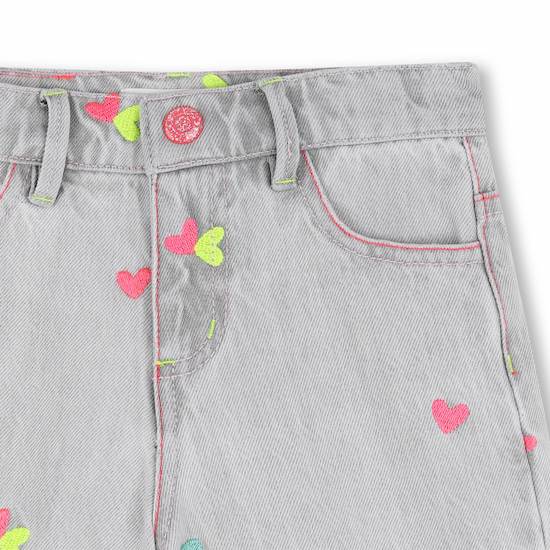 Billieblush Jeans Short in Hellgrau mit Stickerei - Neon Herzen Billieblush Jeans Short in Hellgrau mit Stickerei - Neon Herzen
