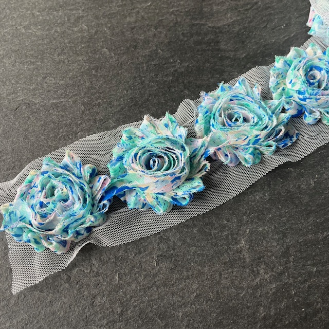 Wowzers Shabby Chic Stoffblumen Blüten am Band - Spring Blumen Blau Mint - 3 Blumen 