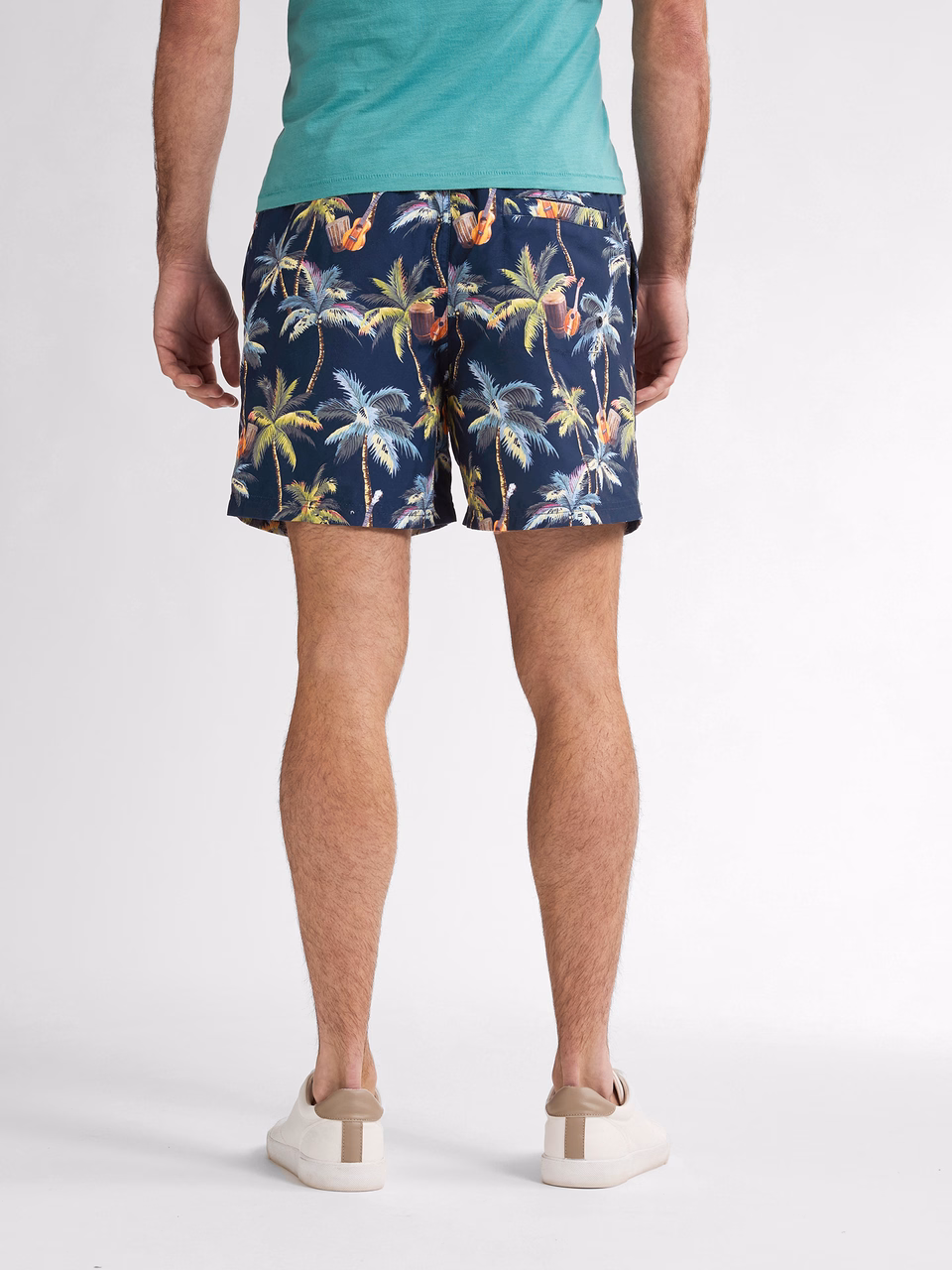 Petrol Industries Herren Badehose Swimshort mit Hawaii Muster Petrol Industries Herren Badehose Swimshort mit Hawaii Muster