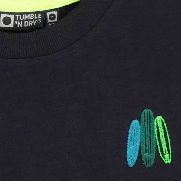 Tumble N Dry Ocean Bay Kurzarm T-Shirt in Navy Blau mit Surfbretter und Backprint