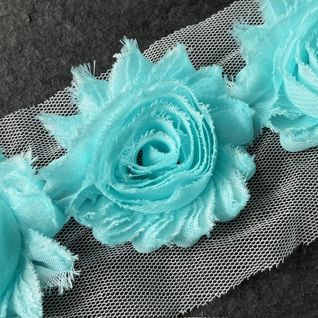 Wowzers Shabby Chic Stoffblume Blüte am Band - Aqua - 3 Blumen 