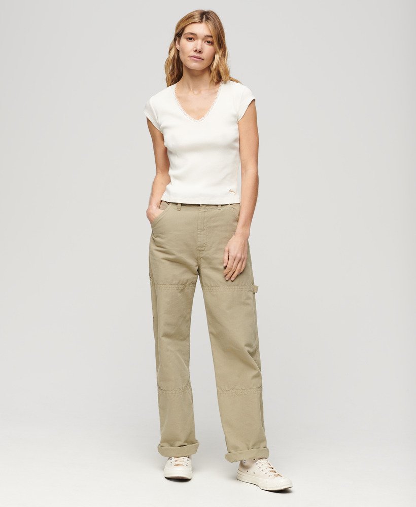upload9223368955666394291 Superdry Damen Kurzarm Top in Weiß mit V-Ausschnitt