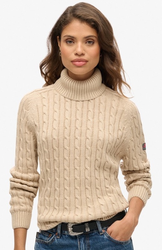 Superdry Damen lockerer Zopfmuster Rollkragenpullover in Winter Taupe Twist Superdry Damen lockerer Zopfmuster Rollkragenpullover in Winter Taupe Twist