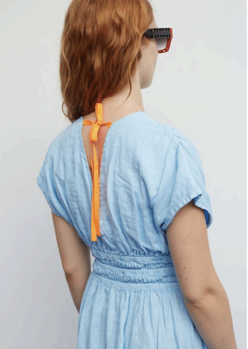 Dr Bloom Caricia Leinen Kleid in Cielo Hellblau Dr Bloom Caricia Leinen Kleid in Cielo Hellblau