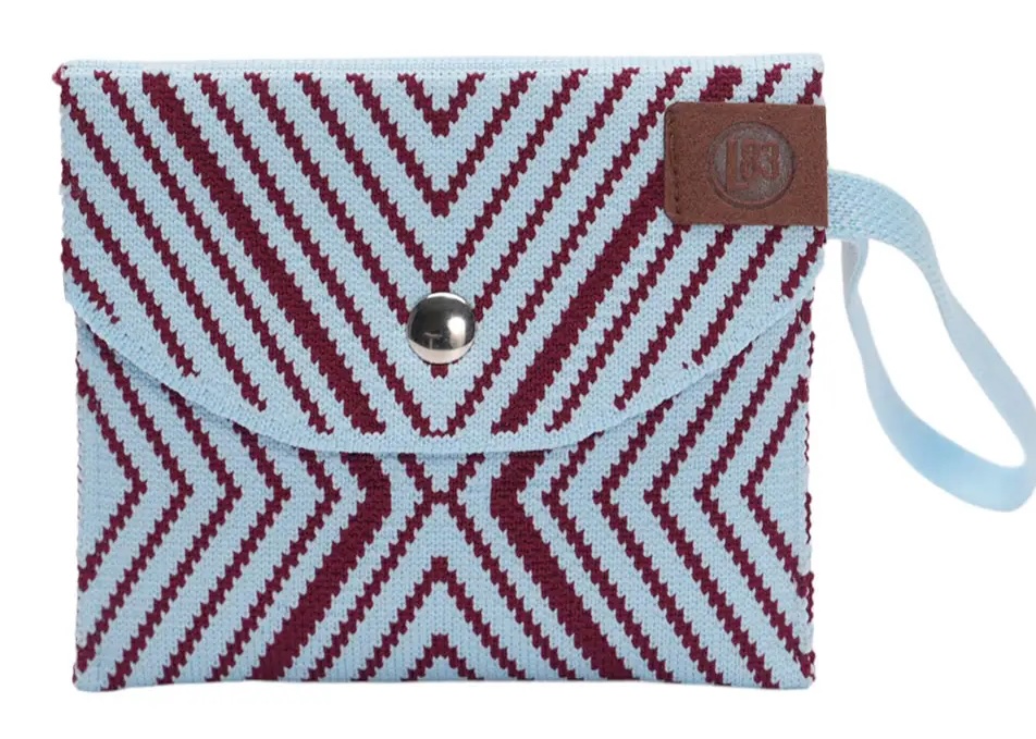LOT83 Gestrickte Geldbörse mit Druckknopf & Reißverschluss - Schokobraun & Hellblau Zick Zack LOT83 Gestrickte Geldbörse mit Druckknopf & Reißverschluss - Schokobraun & Hellblau Zick Zack